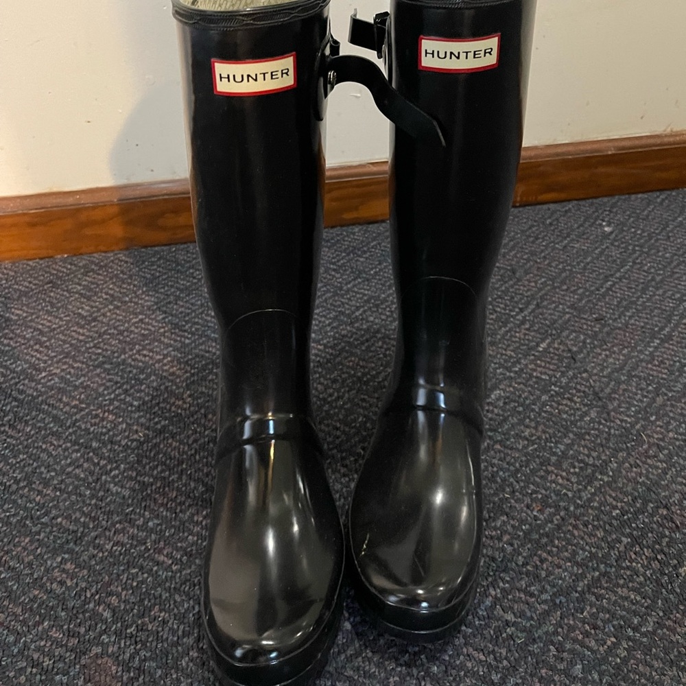 Hunter boots minor tears